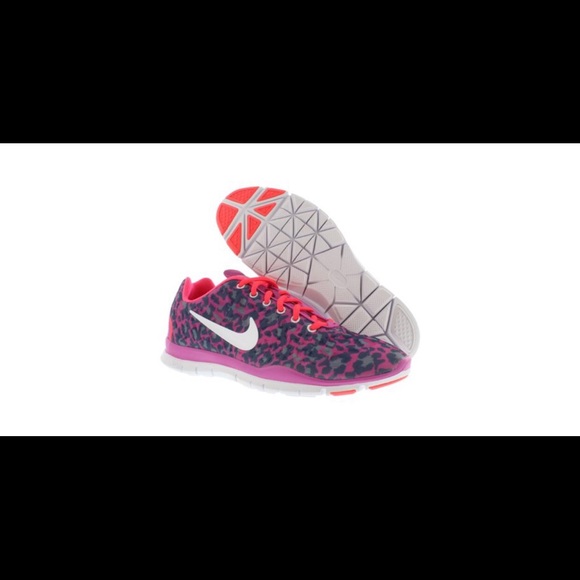 Nike Shoes - NIKE FREE TR FIT 3 PRT